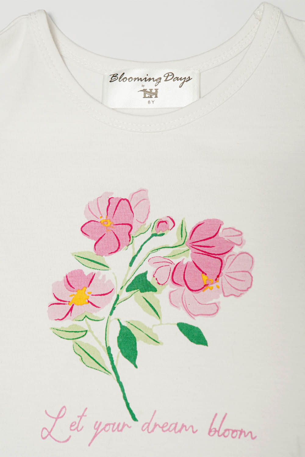 Puff sleeve tee & Shorts for girls